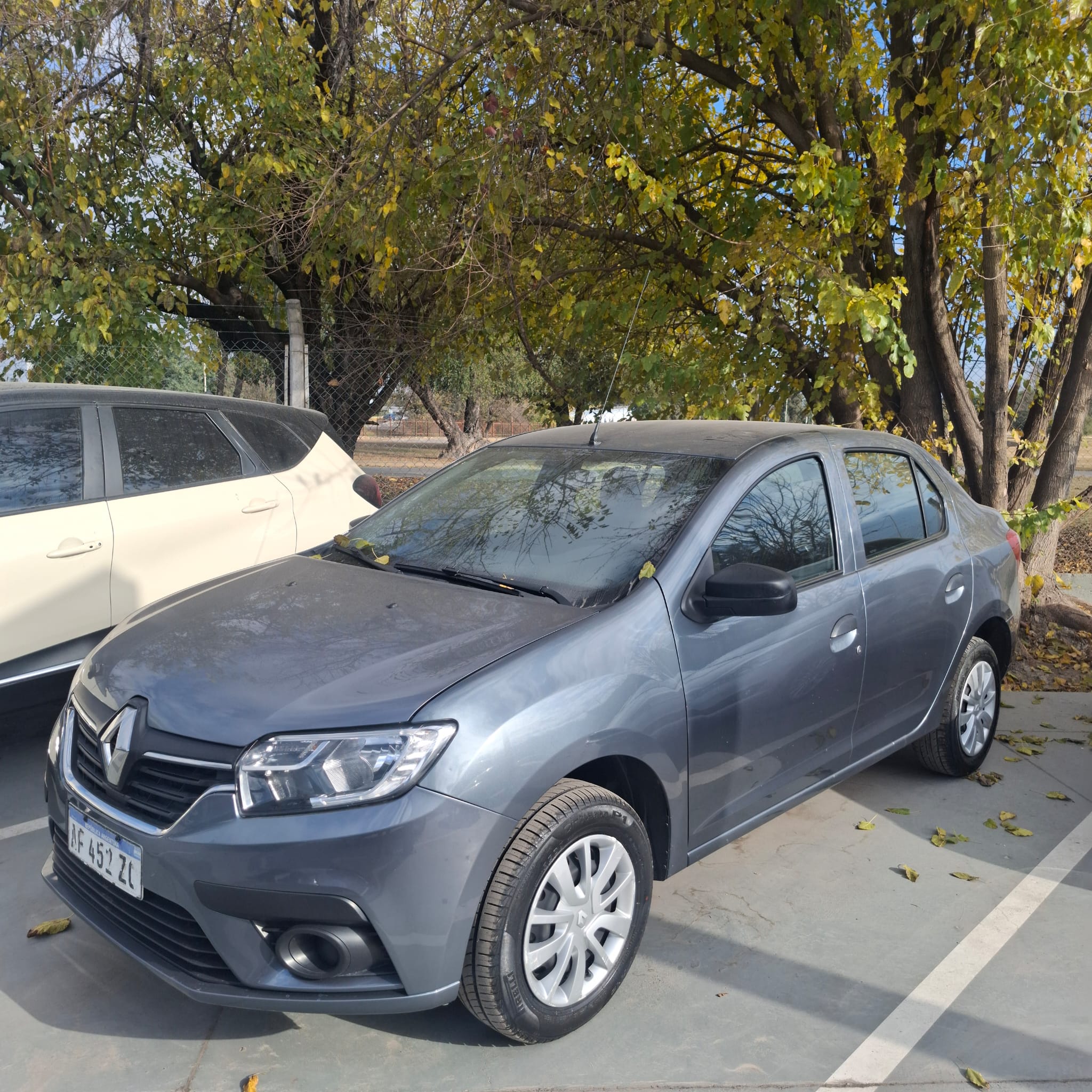 Renault Logan miniatura 7